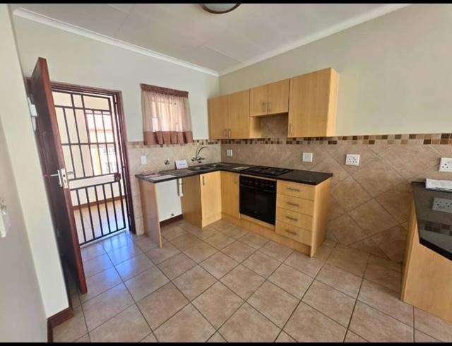 1 BEDROOM APARTMENT FOR SALE IN BRENTWOOD PARK